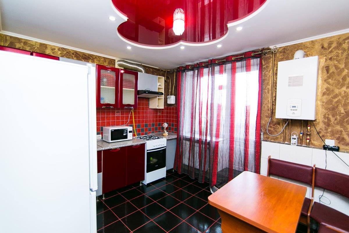 Vip Apartmens Faraon On Illinskaya 1 Floor Sumy Exteriér fotografie