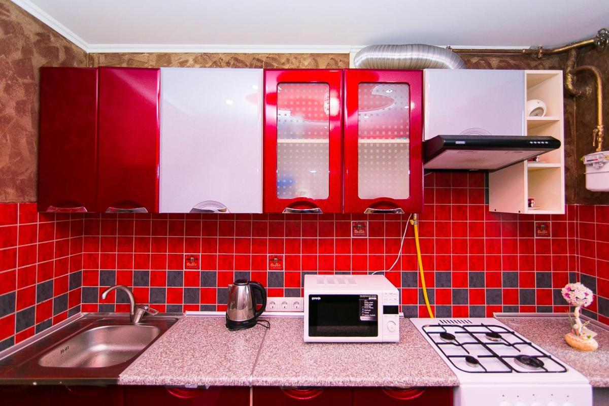Vip Apartmens Faraon On Illinskaya 1 Floor Sumy Exteriér fotografie
