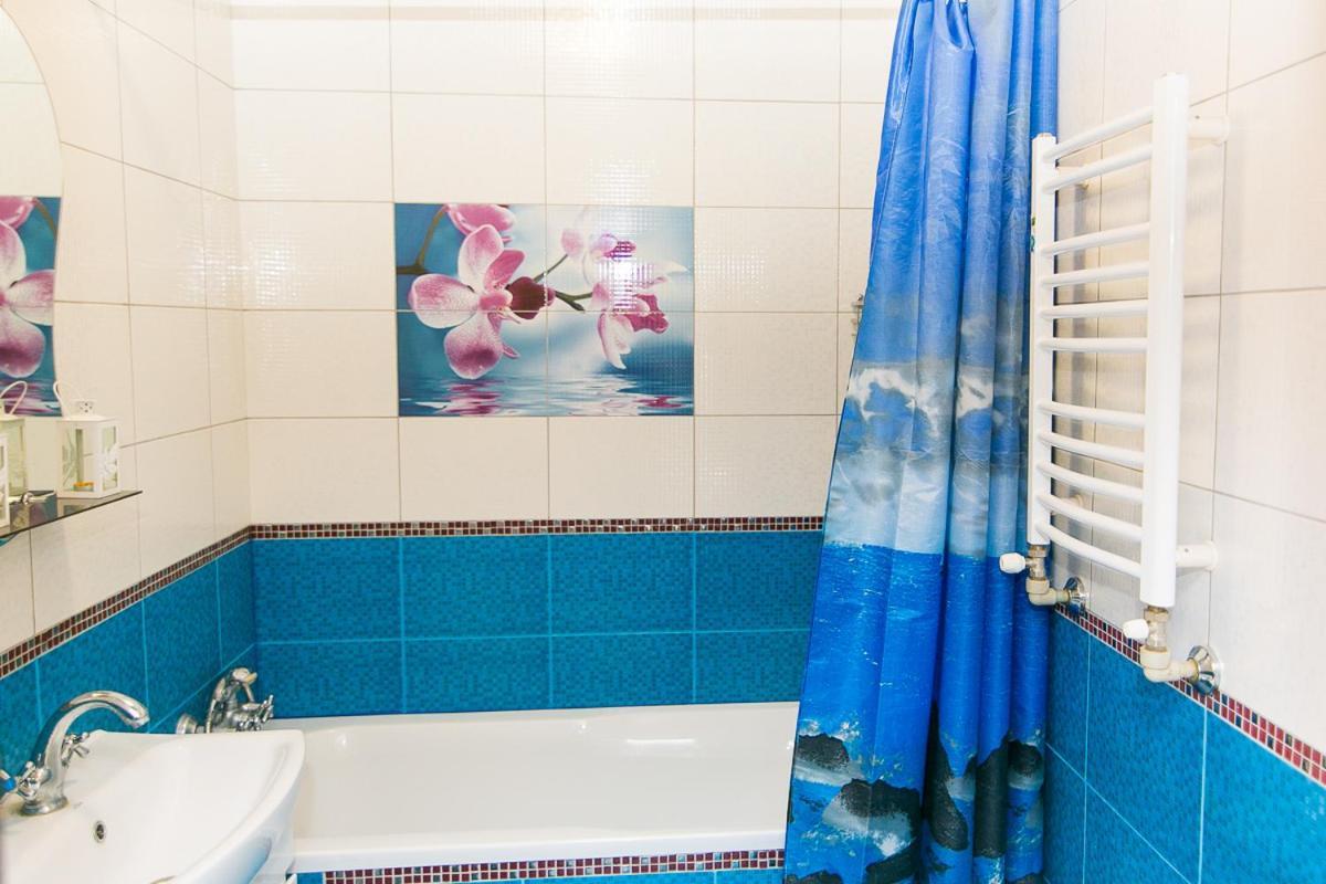 Vip Apartmens Faraon On Illinskaya 1 Floor Sumy Exteriér fotografie